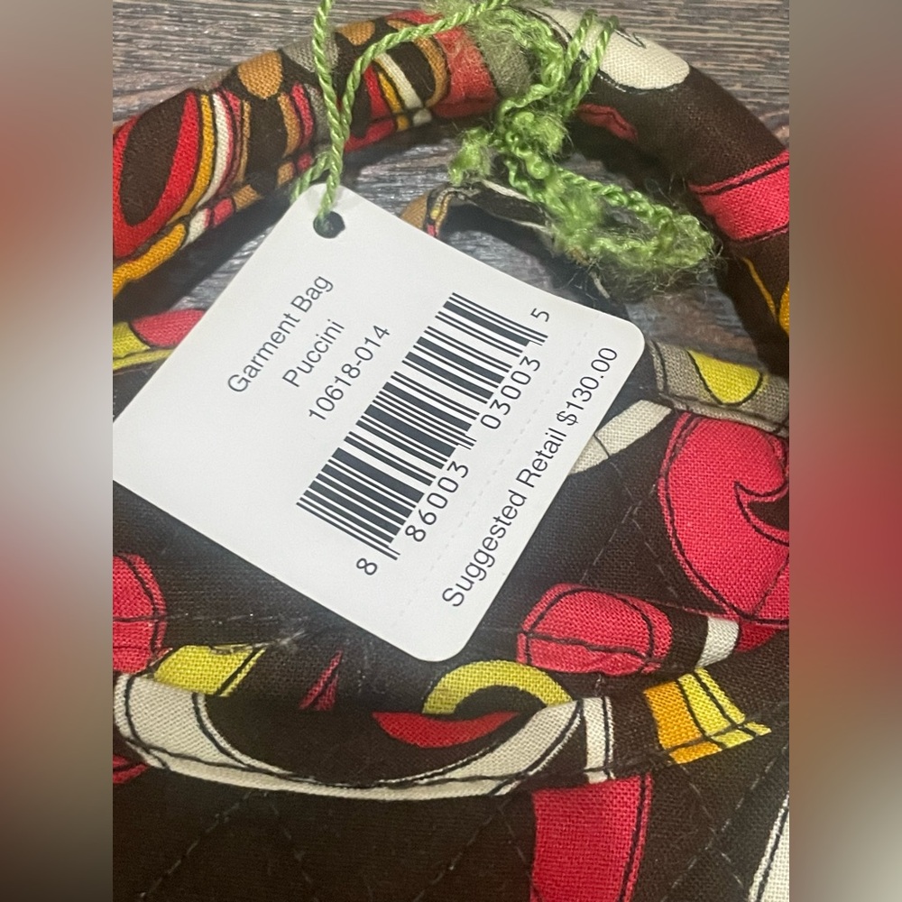 Vera Bradley Puccini Garment Bag (NWT) & Ditty Bag - Retired $160 Retail - Picture 5 of 6